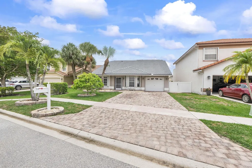 18242 Blue Lake Way Boca Raton FL 33498
