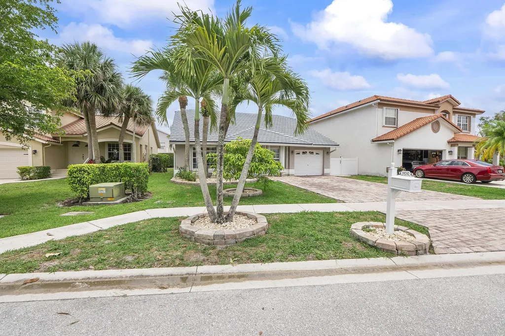 18242 Blue Lake Way Boca Raton FL 33498