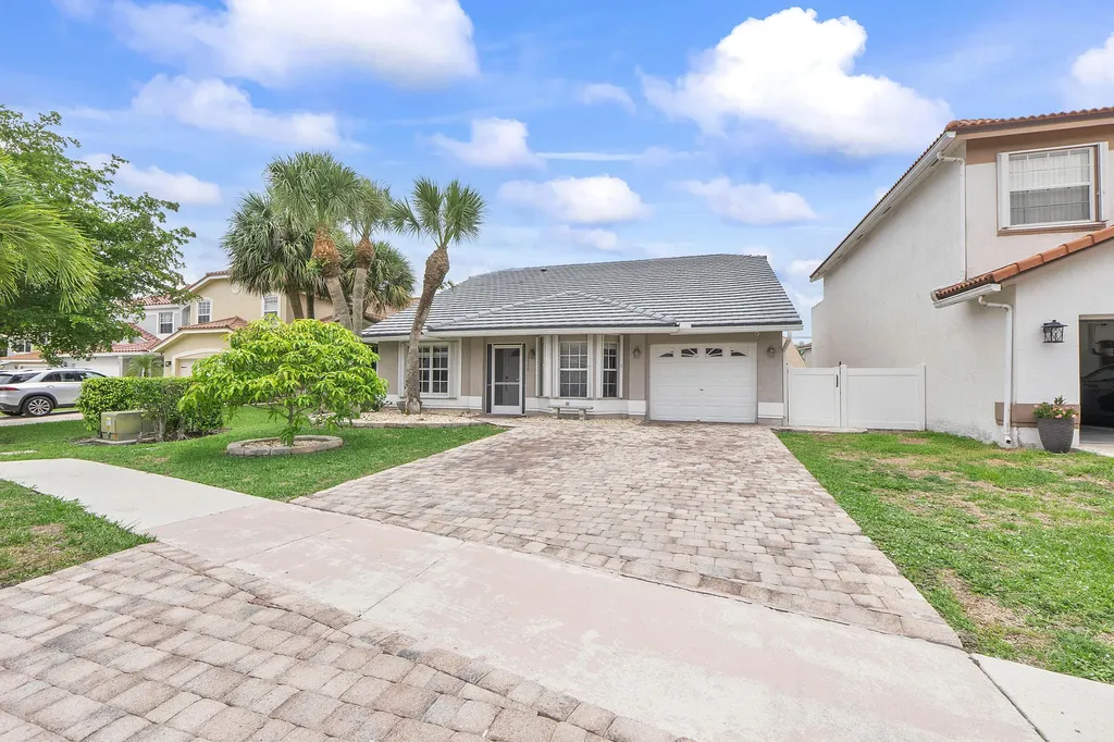 18242 Blue Lake Way Boca Raton FL 33498