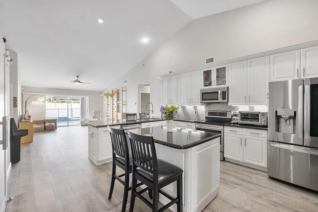 18242 Blue Lake Way Boca Raton FL 33498