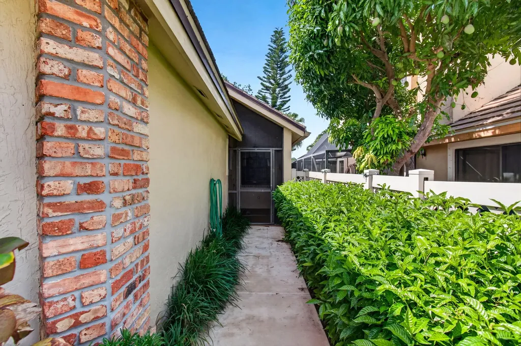 7004 Bitterbush Place Boynton Beach FL 33472