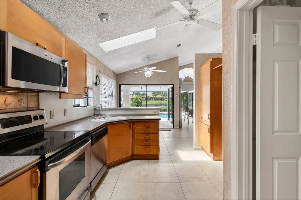 7004 Bitterbush Place Boynton Beach FL 33472