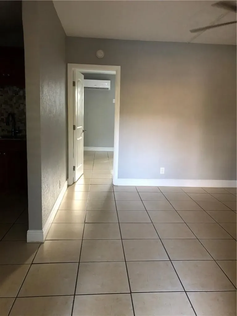 2016 NE 17th Court Fort Lauderdale FL 33305