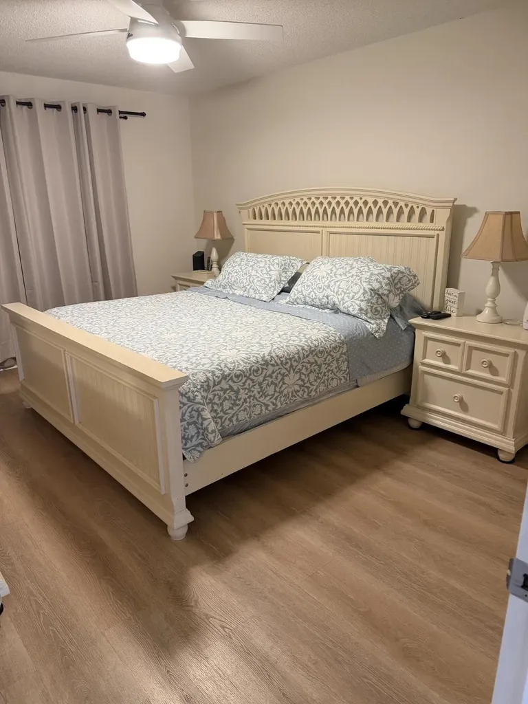 3037 Cornwall B Boca Raton FL 33434