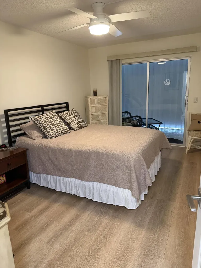 3037 Cornwall B Boca Raton FL 33434
