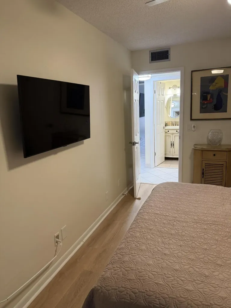 3037 Cornwall B Boca Raton FL 33434