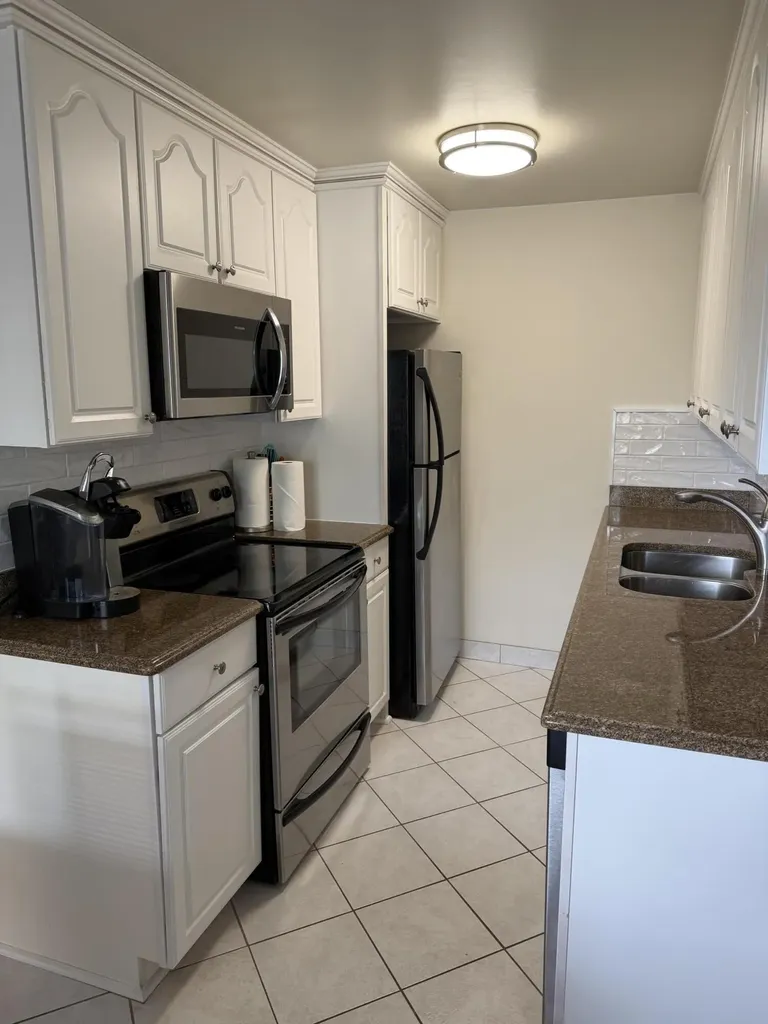 3037 Cornwall B Boca Raton FL 33434