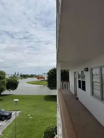 3037 Cornwall B Boca Raton FL 33434