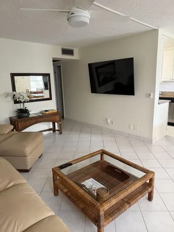 3037 Cornwall B Boca Raton FL 33434