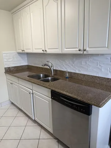 3037 Cornwall B Boca Raton FL 33434