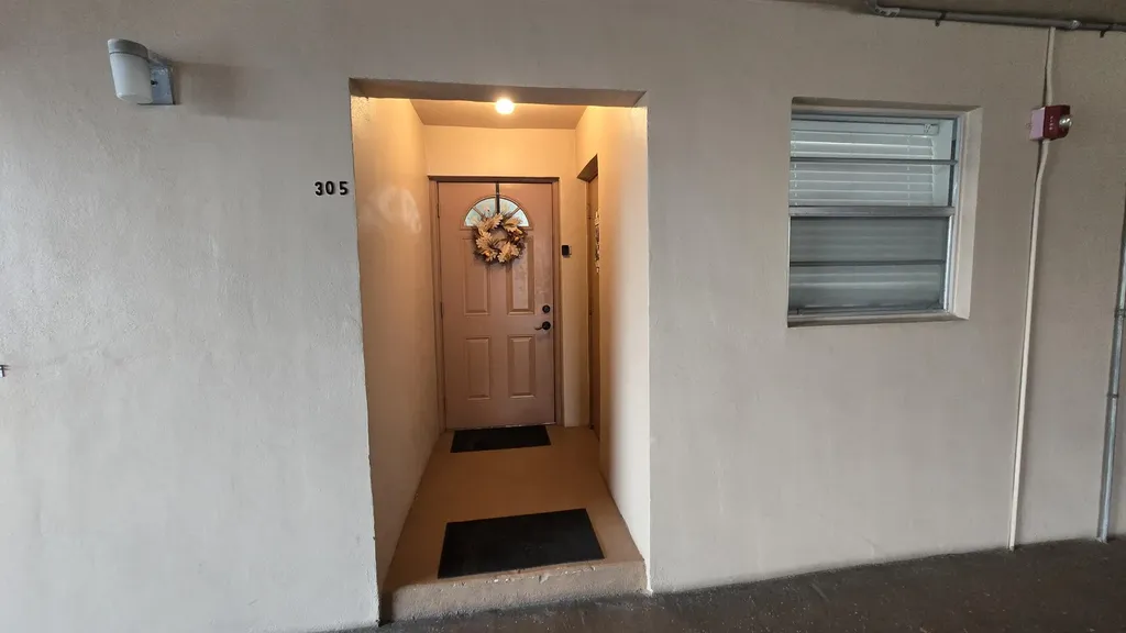 1200 Tallwood Avenue Hollywood FL 33021