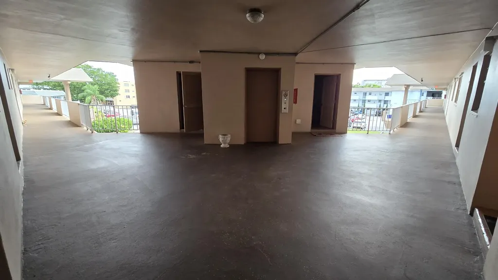 1200 Tallwood Avenue Hollywood FL 33021
