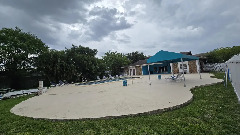1200 Tallwood Avenue Hollywood FL 33021