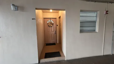 1200 Tallwood Avenue Hollywood FL 33021