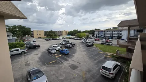 1200 Tallwood Avenue Hollywood FL 33021