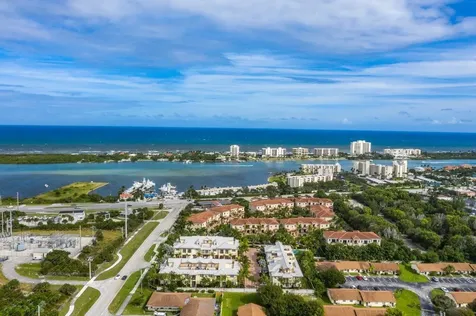 3770 County Line Road Tequesta FL 33469
