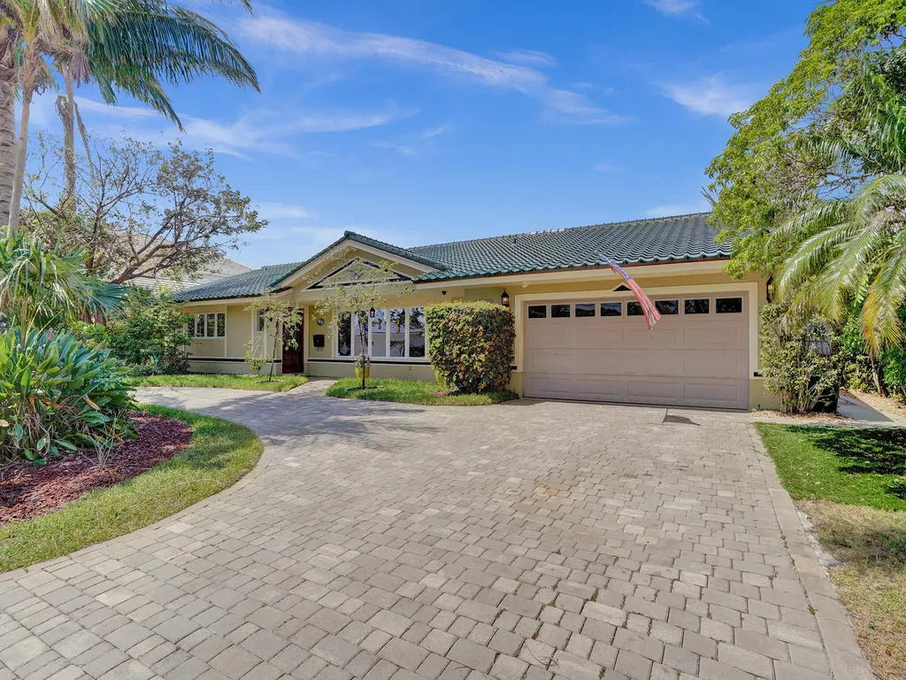 3811 NE 26th Avenue Lighthouse Point FL 33064