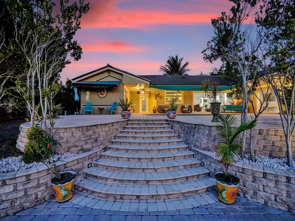 3811 NE 26th Avenue Lighthouse Point FL 33064