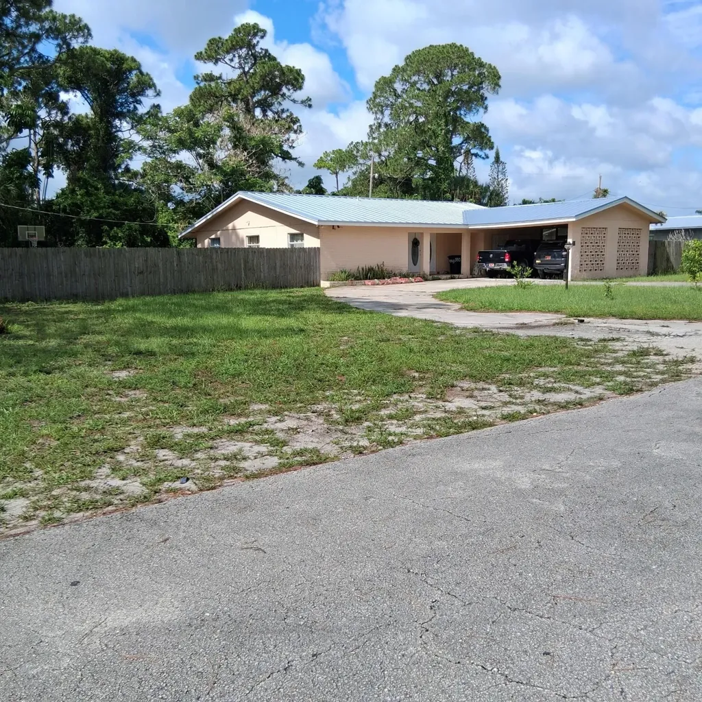 3303 S Avenue S Fort Pierce FL 34947