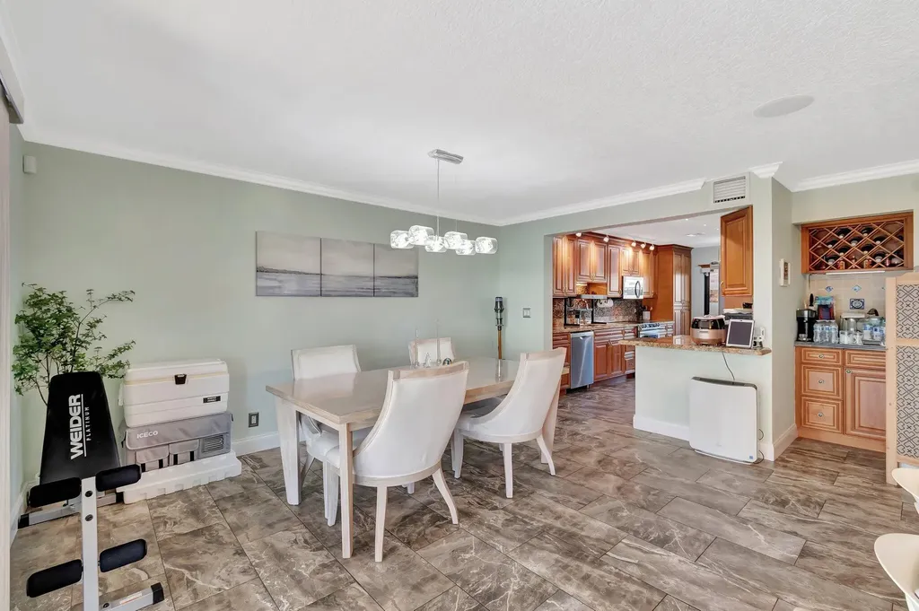 732 NE 12th Terrace Boynton Beach FL 33435