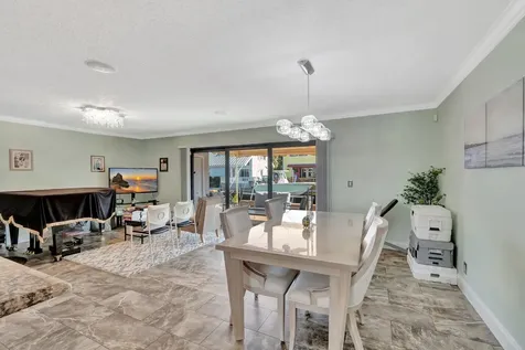 732 NE 12th Terrace Boynton Beach FL 33435