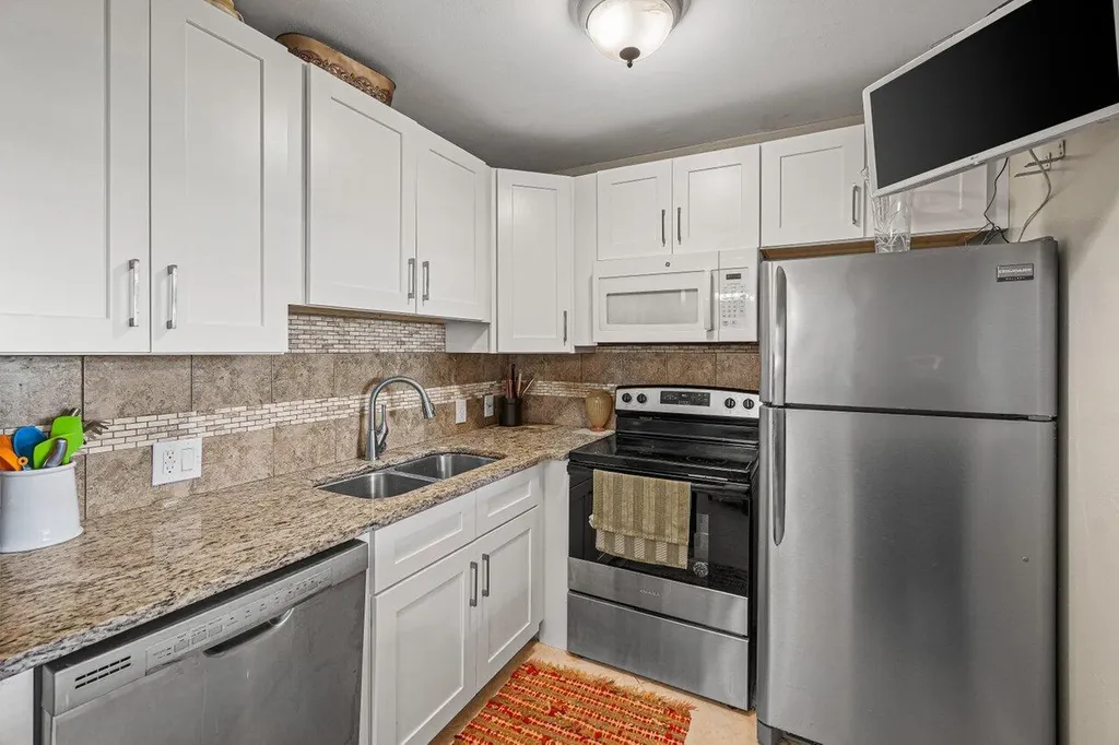 175 Suffolk E Boca Raton FL 33434
