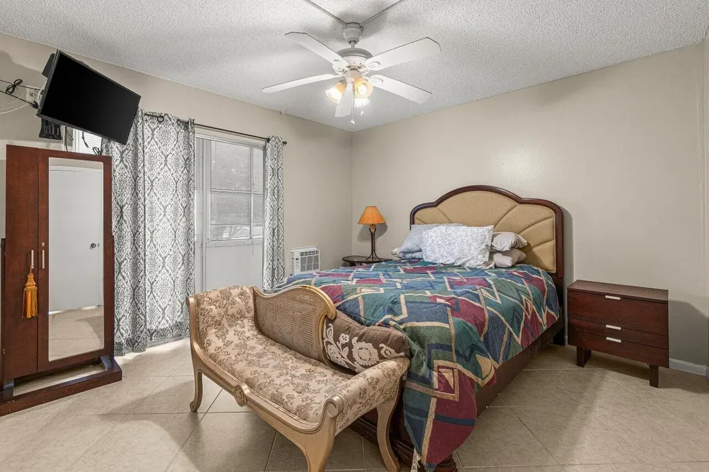 175 Suffolk E Boca Raton FL 33434