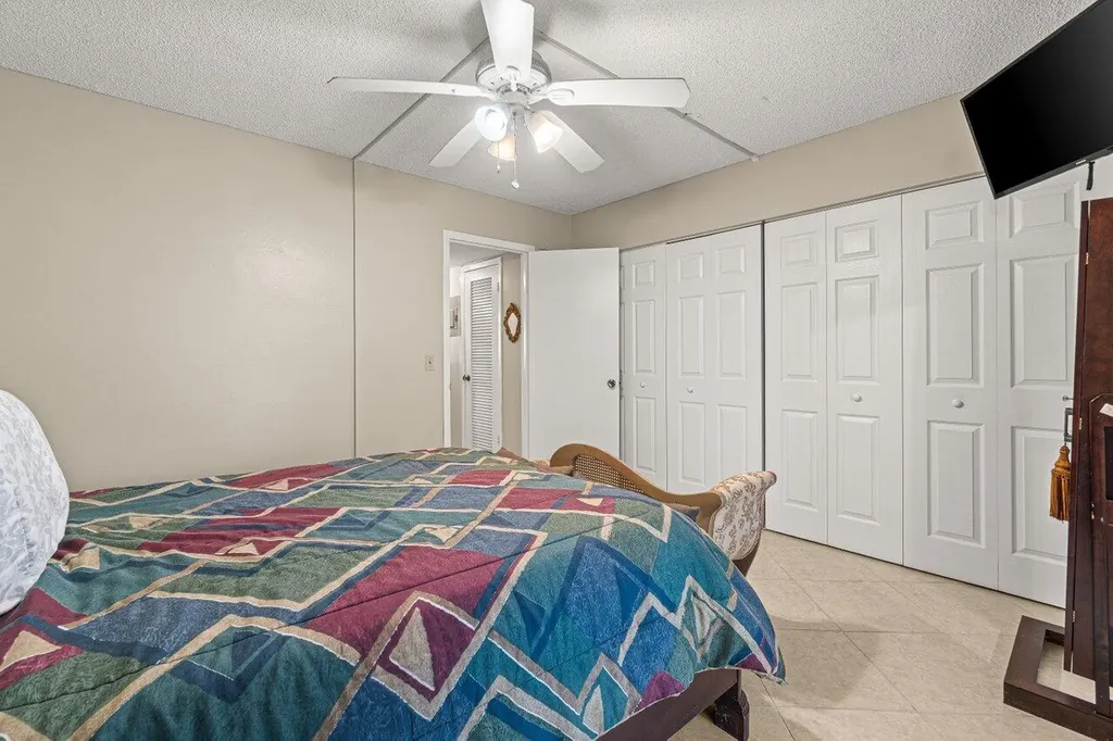 175 Suffolk E Boca Raton FL 33434