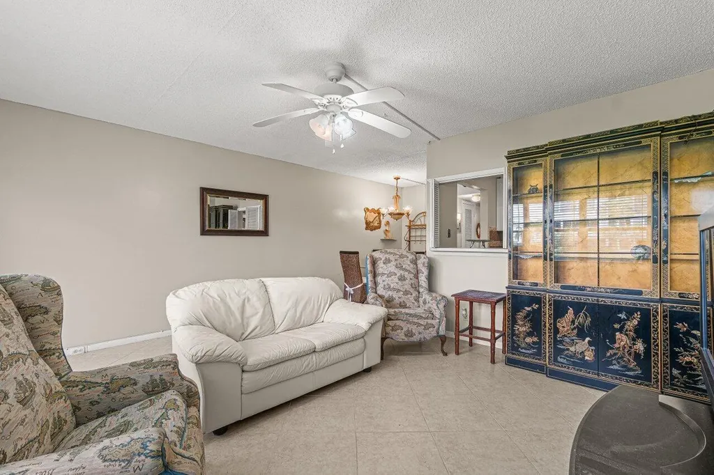 175 Suffolk E Boca Raton FL 33434