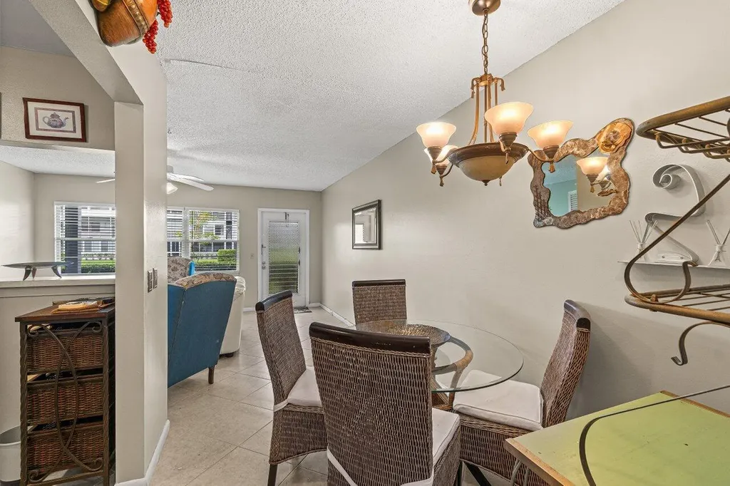 175 Suffolk E Boca Raton FL 33434