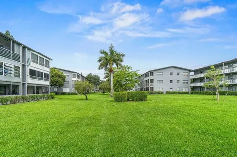 175 Suffolk E Boca Raton FL 33434