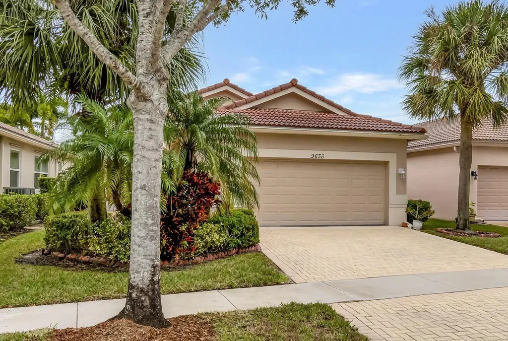 9635 Sandpiper Shores Way West Palm Beach FL 33411