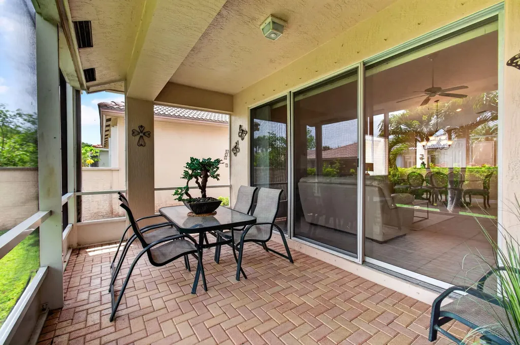 9635 Sandpiper Shores Way West Palm Beach FL 33411