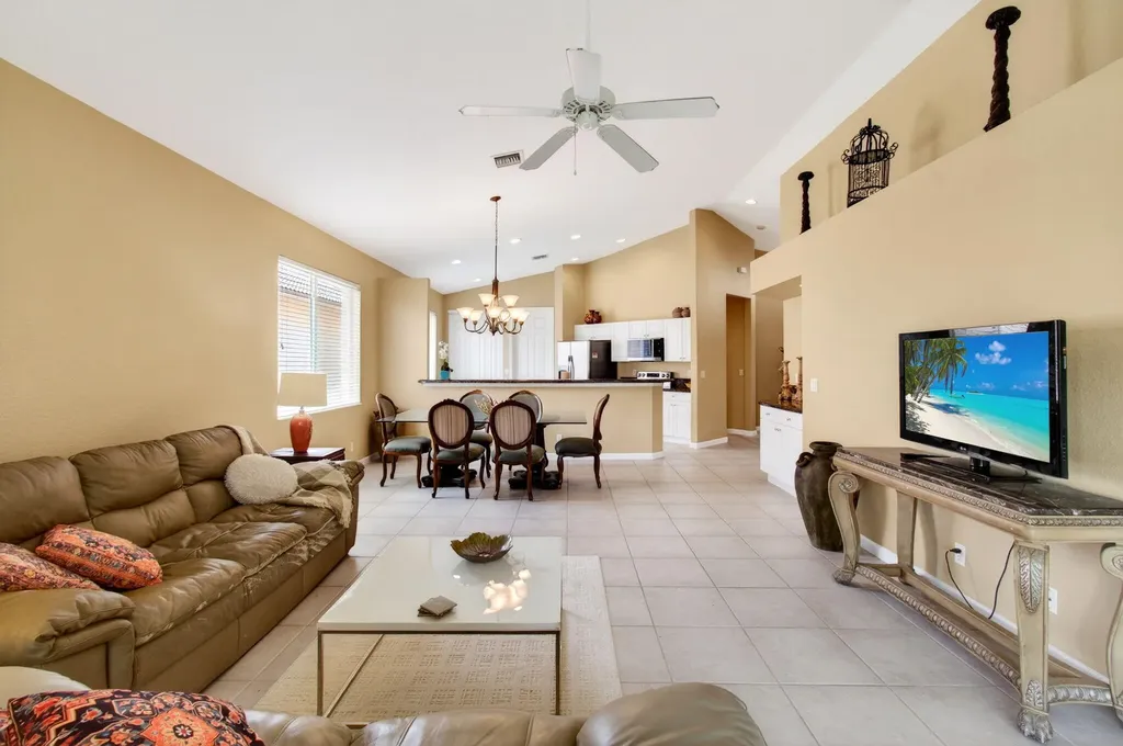9635 Sandpiper Shores Way West Palm Beach FL 33411