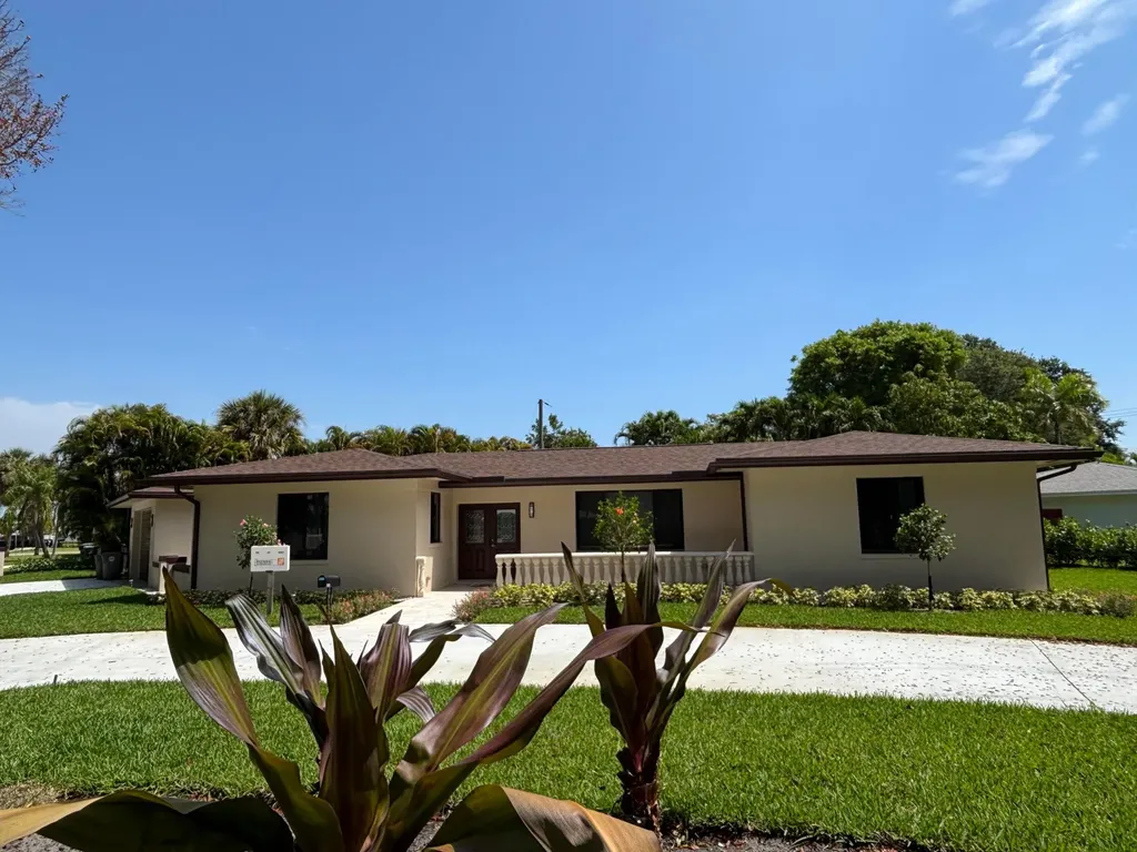 135 E Ilex Drive Lake Park FL 33403