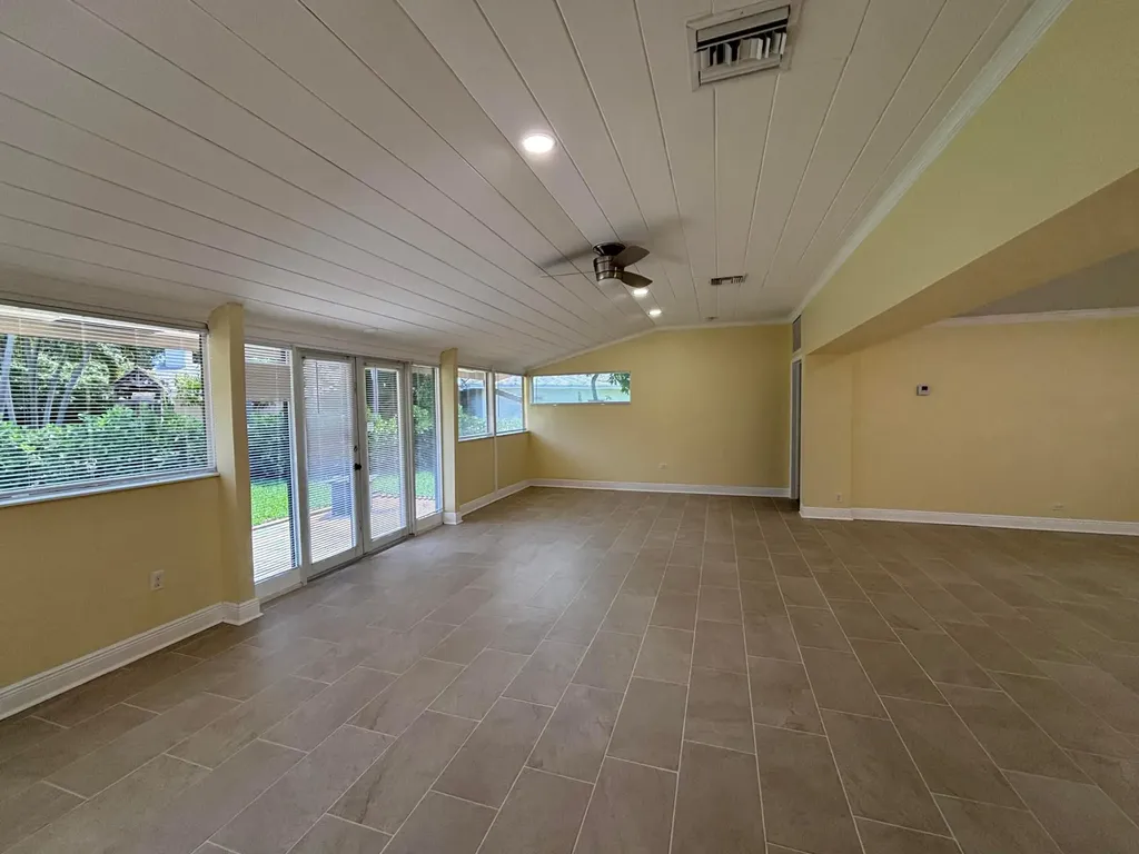 135 E Ilex Drive Lake Park FL 33403