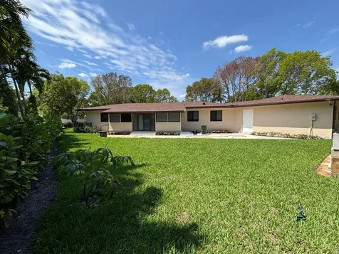135 E Ilex Drive Lake Park FL 33403