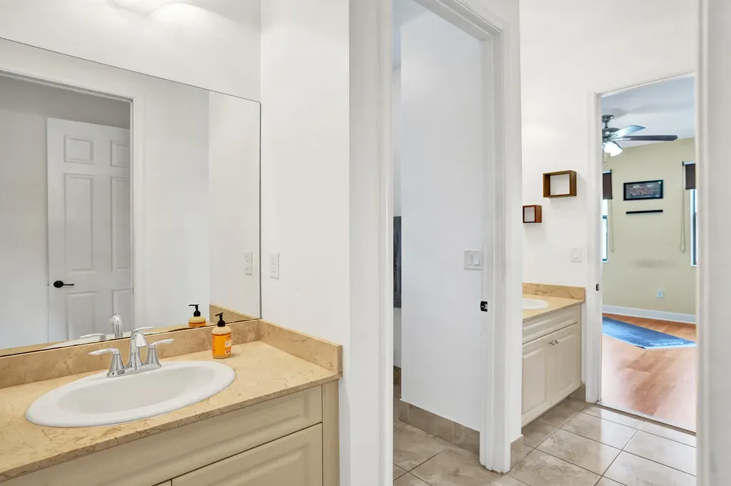 8541 NW 38th Street Cooper City FL 33024