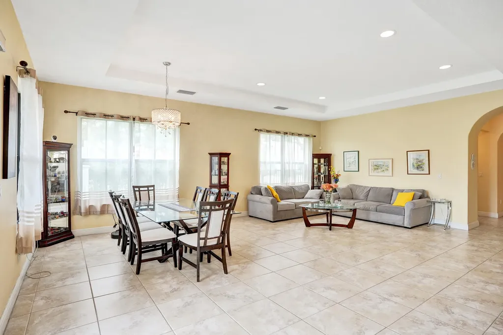 8541 NW 38th Street Cooper City FL 33024