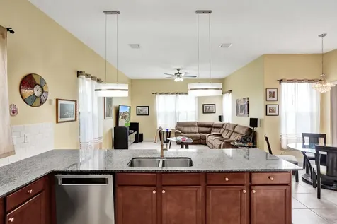 8541 NW 38th Street Cooper City FL 33024