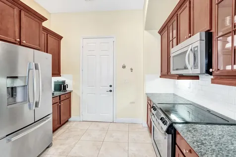 8541 NW 38th Street Cooper City FL 33024