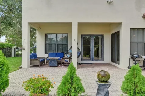 8541 NW 38th Street Cooper City FL 33024