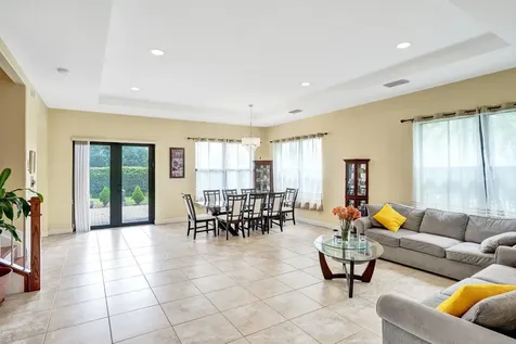 8541 NW 38th Street Cooper City FL 33024