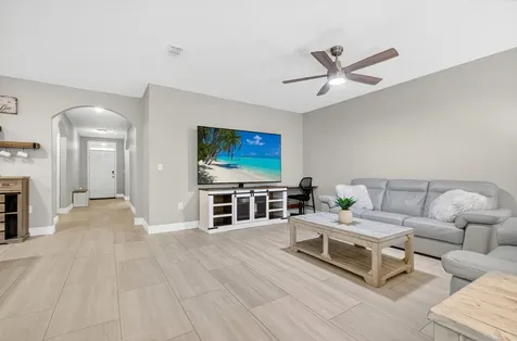 6109 NW Regent Street Port St Lucie FL 34983