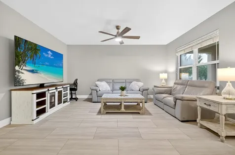 6109 NW Regent Street Port St Lucie FL 34983