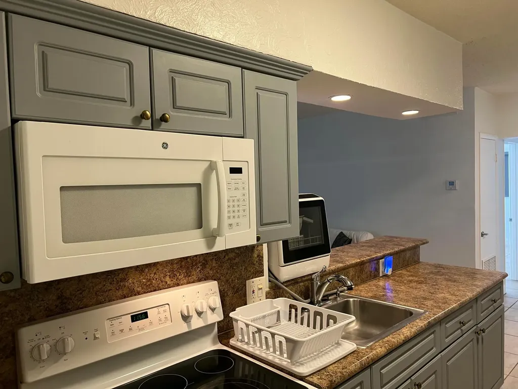 2200 S Ocean Drive Hollywood FL 33019