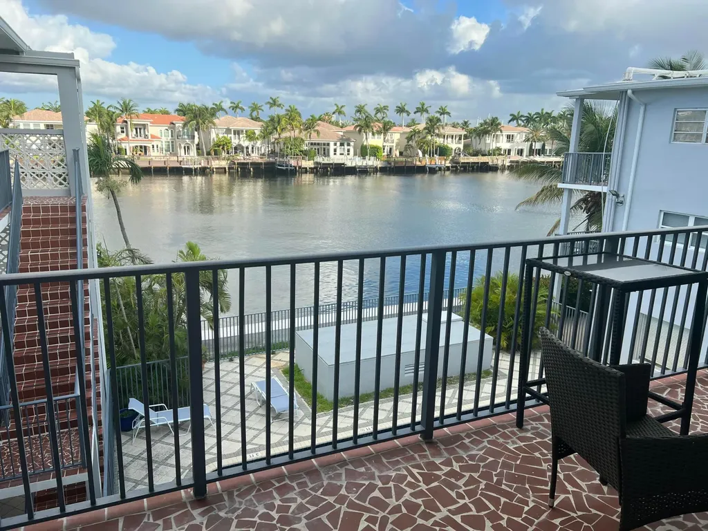 2200 S Ocean Drive Hollywood FL 33019