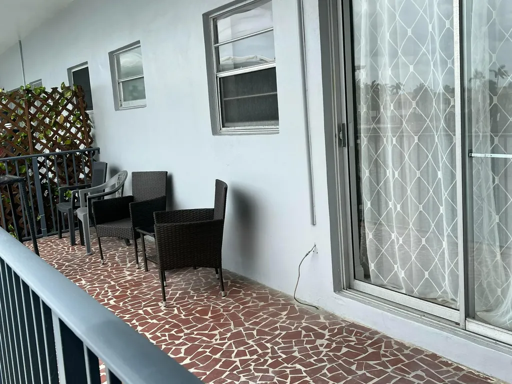 2200 S Ocean Drive Hollywood FL 33019
