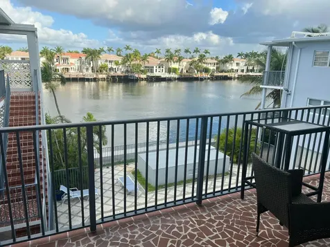 2200 S Ocean Drive Hollywood FL 33019