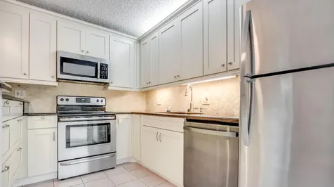 121 1st Lane Palm Beach Gardens FL 33418